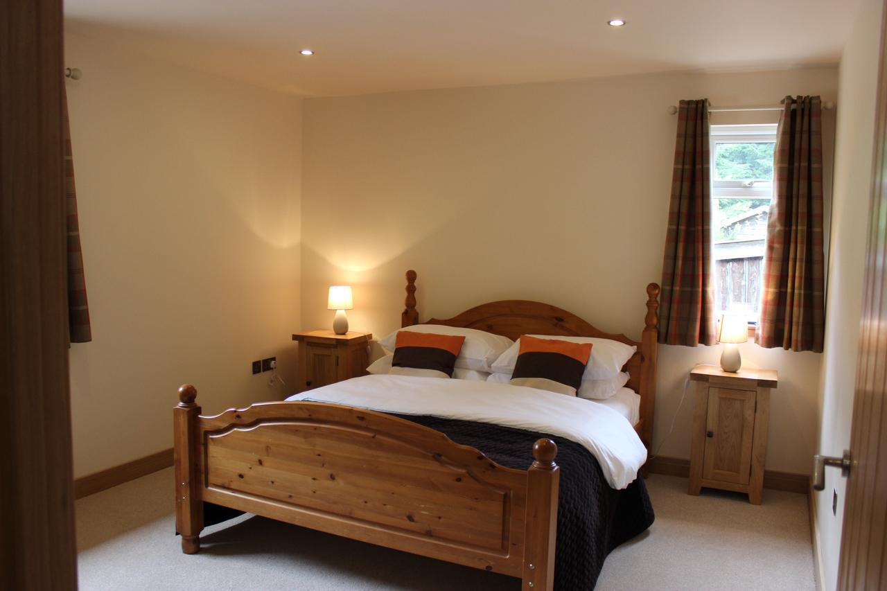 Loch Ness Highland Cottages With Partial Loch View 인버모리스톤 외부 사진