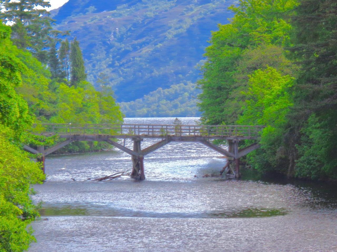 Loch Ness Highland Cottages With Partial Loch View 인버모리스톤 외부 사진