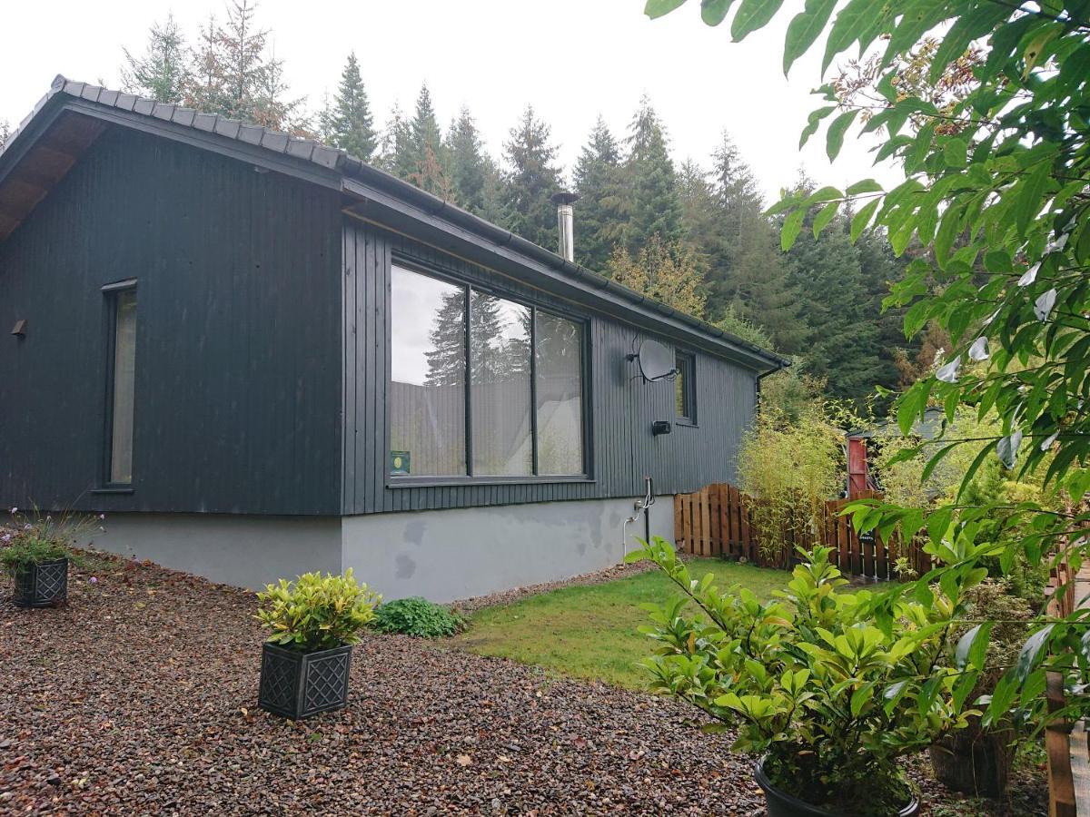 Loch Ness Highland Cottages With Partial Loch View 인버모리스톤 외부 사진
